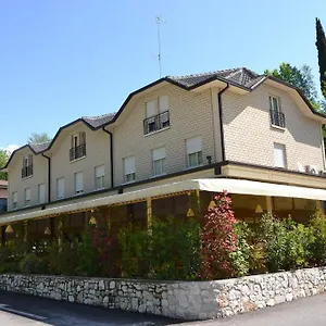 Edoné 3*, Roe Italië