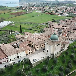 Il Nido , Raffa Italië