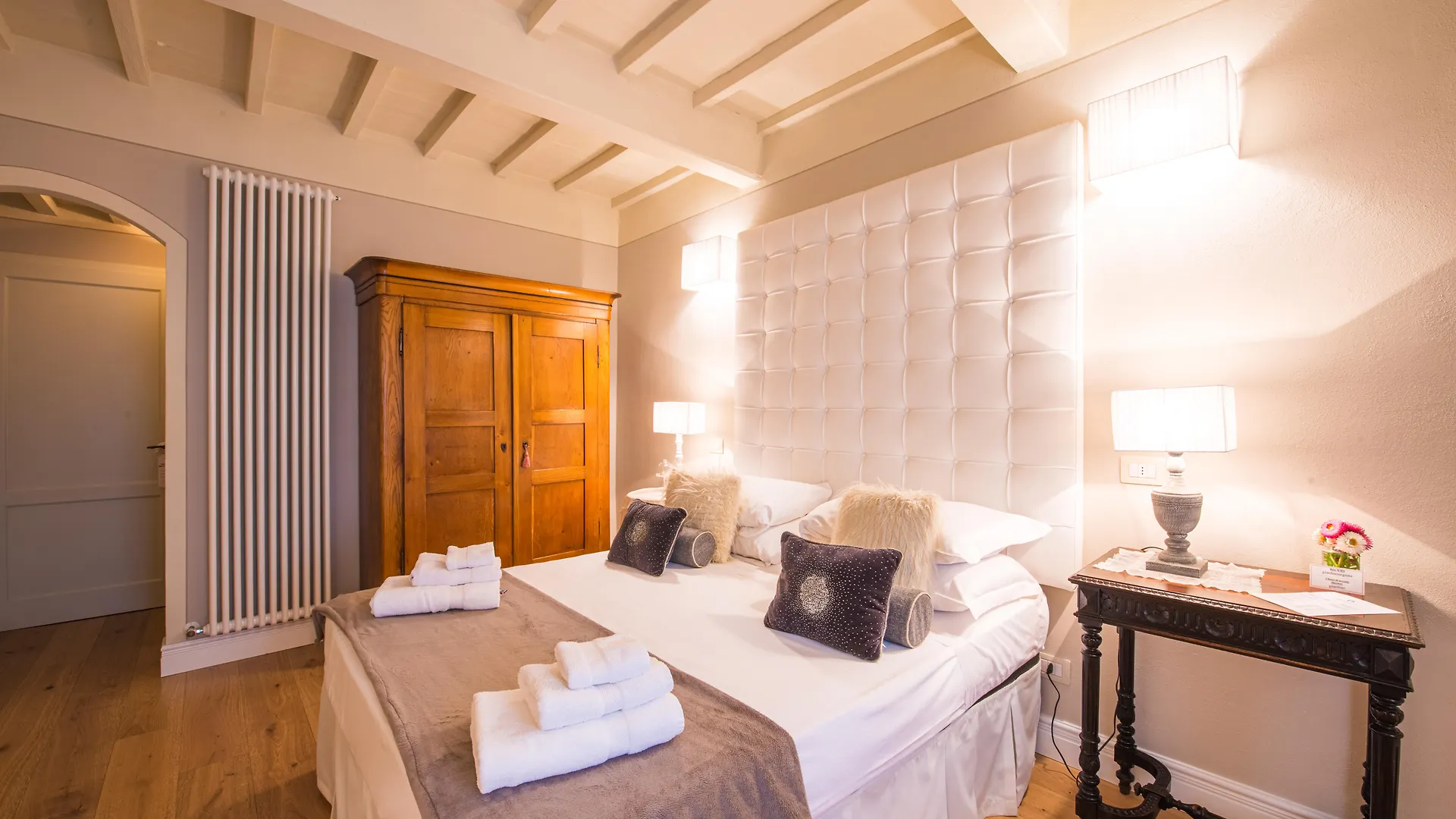 Torre Giardino Segreto B&B- Borgo Capitano Collection - Albergo Diffuso San Quirico d'Orcia 5*,  Italy