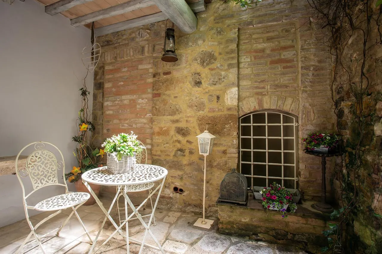 Torre Giardino Segreto B&B- Borgo Capitano Collection - Albergo Diffuso San Quirico d'Orcia 5*,